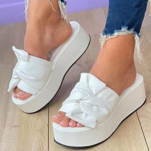 Pour la mode Sandales Femmes Plateforme talons Chaussures Summer Footwear Ladies Slippers Sandalias Mujer B Platm