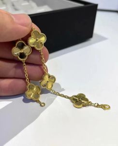 Pour le charme de charme doré des femmes mère en V-Gold Five Flower Bracelet Femelle Crystal Fritillaria Fritillaria Chalcedony 888150 V-