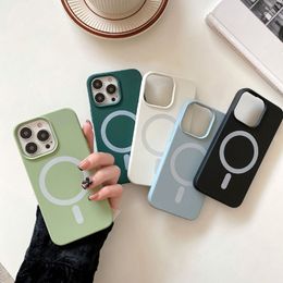 Voor iPhone 13 14 Pro Max Magnetic Cases Draadloos oplaadafdekking op iPhone 12 13 XR XS 8 14 Plus vloeibare siliconenhoes