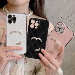 Pour iPhone 15 Designer Phone Cases 14 Pro Max Plus 13 12 11 Diamants de luxe Phonecase Pearl Letters Cases Couverture antichoc Shell 3 couleurs