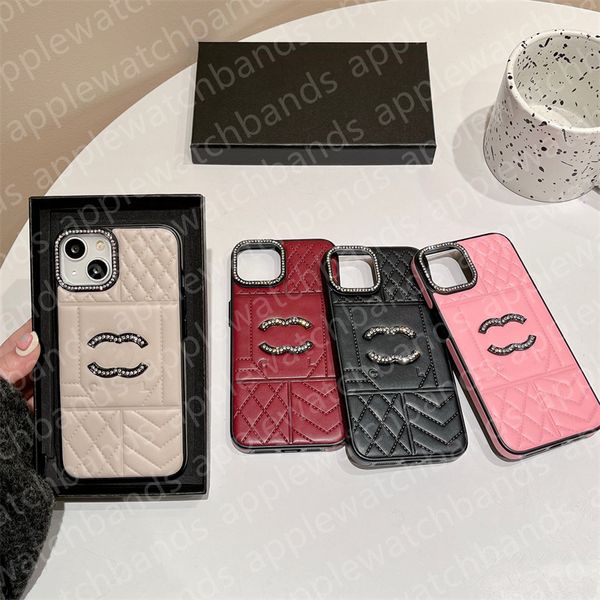 Pour iPhone 15 Pro Max Cases Designer Phone Case Apple iPhone 14 Pro Max 13 12 Pro 13promax Case Marque en cuir matelassé Glitter Diamond Lens Mobile Cover