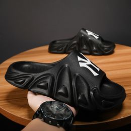 Voor mannen slippers wolk niet-slip krijger zomer comfortabele strand sandalen dikke zool y2k schoenen kussen glijbanen 230907 50