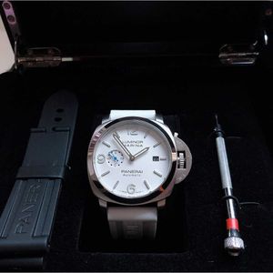 pour hommes mécaniciens Luxury Automatique Sapphire Miroir 44 mm 13 mm Importé Cow Watchband Brand Italie Sport Wrist Wrists Q2PN