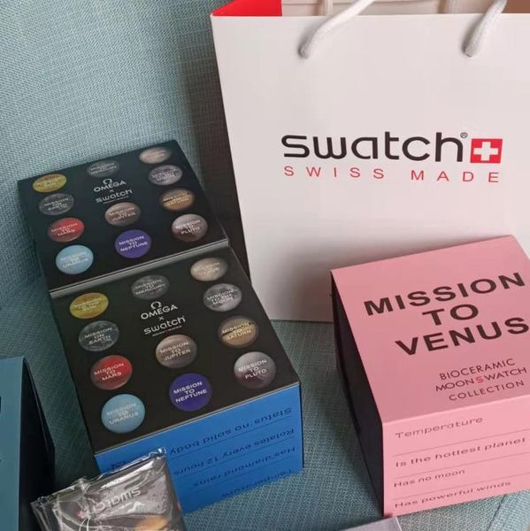 Pour Omega Moon Luxury Designer Watch Board Case Bags Paper Sacs Certificat Boîtes d'origine pour femme Matchs Mands Sacs-cadeaux Accessoires Handbag1677830