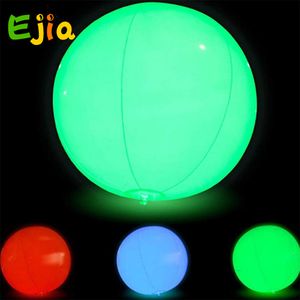 Voor feestactiviteiten Large grappige opblaasbare strandbal PVC RGB Light LED -ballon gooien Zygote Ball