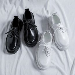 Pour la plate-forme en cuir hommes mode entreprise formelle Big Head Derby Black White Wedding Groom Shoes Casual Aa Fc Mal