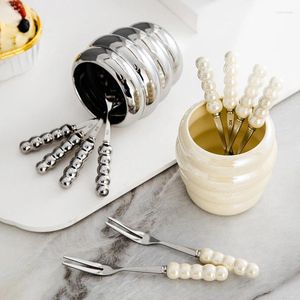 Forks Pearl Fruit Fork Home Dessert Premium gevoel roestvrijstalen opslagpot Jar Stick Insert Set Light Luxe met keramische blik salade