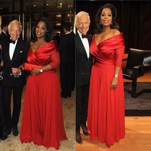 Vestidos formales de Oprah Winfrey con hombros descubiertos para madre de la novia con media manga de talla grande con pliegues de gasa roja para madre Ocasión formal250j