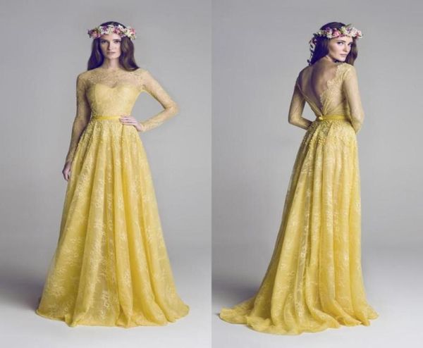 Robes de bal formelles longue une ligne pure col rond perlée Illusion or jaune dentelle dos nu robes de soirée avec manches longues DL12128452637