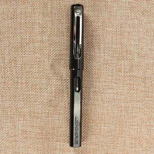 Fountain Pens 1 stuks merk en hoogwaardige Jinhao Black Pen Medium Silver P NIB Schrijfbenodigdheden O0B3 PO X0H2