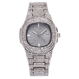 Montre à quartz quatre couleurs Fashion Square Diamond Steel Band Watch calendrier montre-bracelet montre pour femme 201119