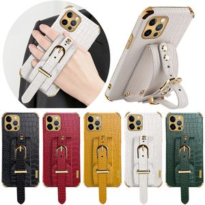 Étuis de bracelet en cuir PU crocodile anti-chute à quatre coins Support de support de support de support de support de support souple 6D Couverture antichoc pour iPhone 14 13 12 11 Pro MAX 8 7 6 6S Plus SE2