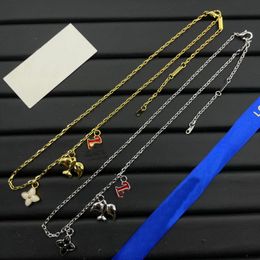 Collar de cobre con letras esmaltadas de pájaro y trébol de cuatro hojas, accesorios para fiesta de cumpleaños y boda para mujer, regalo de joyería Hiphop con caja original para bolsa de polvo