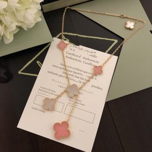 Vier blad klaver ontwerper hanglagers kettingen goud vergulde roze en witte bloem vijf charm choker kraag voor vrouwen bruiloft sieraden met box party cadeau