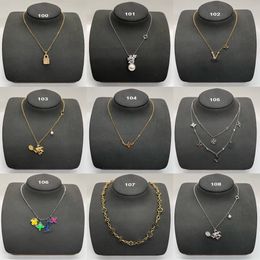 Collier de perles trèfle à quatre feuilles, collier claviculaire pour femmes, chaîne de cou Simple et décontractée, accessoires de bijoux, cadeaux, vente en gros et au détail