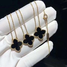 Collar de tapa de cuatro hojas AGATA NEGRA V-Gold Class de moda clásica de doble cara Cadena de clavículas Producto en vivo Beimu