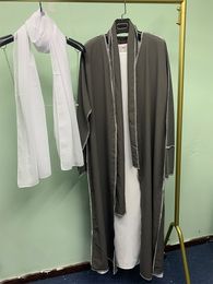 Vierdelige Set Abaya Eid Mubarak Gewaad Ramadan Abaya Dubai Luxe voor Vrouwen Moslim Islamitische Overlock Stiksels Kaftan Abaya set