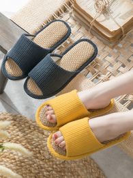 Vier seizoenen algemeen huishoudlinnen slippers voor vrouwen indoor antislip zachte zolen lente en herfst katoenen schoenen