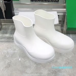 Quatre saisons flaque d'eau 5.5 cm plate-forme imperméable en caoutchouc bottes de pluie femme designer chaussures courtes légères décontractées couleur bonbon bottes de pluie