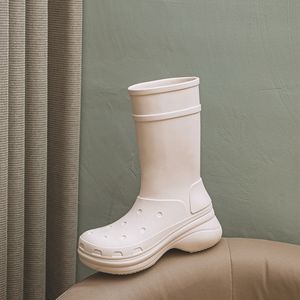 Bottes de pluie quatre saisons pour femmes, bottes imperméables à plateforme, à la mode, hautes, couleur unie, bottes légères de base pour filles 35-40