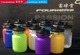 Fouriers WBCBE006 Sport Water Bottle Mountain Bike Road Bicycle MTB Cycling Warmtewarmtes bestendige Dust Cap Water fles 600 ml5147220