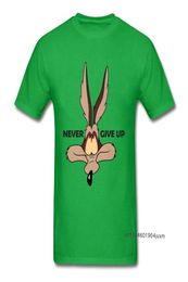 Fox Tops Wolf Tees Men Green T -shirt Coyote geeft nooit een grappig t -shirt op nieuwste cartoon afdrukken T -shirts Teamkleding Custom8195250