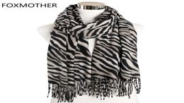 FOXMOTHER Nieuwe Mode Dames Foulard Zebra Dierenprint Sjaal Wrap Kasjmier Sjaals Met Kwastje Winter Sjaal Voor Vrouwen Heren Gift T2234012