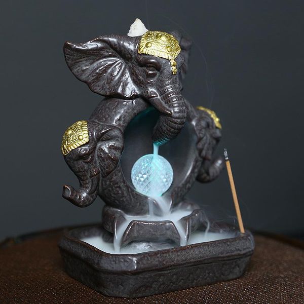 Lampes de parfum LED Céramique Golden Elephant Dieu Backflow Brûleur d'encens Porte-four Décor à la maison Encensoir Arts Artisanat Décoration