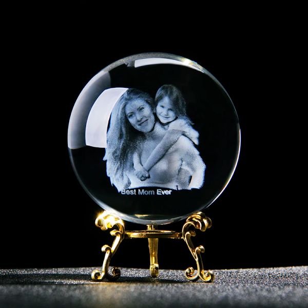 Marco Bola de fotos de cristal grabada con láser 3D con base Regalos de recuerdo personalizados para él Aniversario de boda Familia Bautizo de bebé