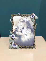 Marco de fotos esmaltado Retro de 6/7 pulgadas, marco de fotos en relieve con flores, decoración de escritorio para el hogar, adorno de Metal, regalos de boda XK003