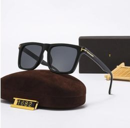 Gafas diseñador de marco hombres gafas de sol negras al aire libre gafas de sol retro y mujer para mujeres con caja