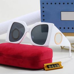 Diseñador de marcos Lentes de nailon HD Protección contra la radiación Mesa de gafas de moda adecuada para todos los jóvenes que usan gafas de sol producidas Espejo Sol