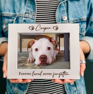 Frame gepersonaliseerde huisdier naam fotolijst, gegraveerde houten fotolijst, hond Memorial cadeau aandenken voor cadeau huisdier verlies cadeau