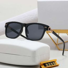 Cadres à l'étranger nouveau Fan Jia Wang Hong lunettes de soleil pour hommes et femmes lunettes de boîte de tourisme 8280