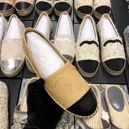 Marca de Francia Delicados zapatos de pescador Mujer Alpargatas acolchadas Zapatos canal Stiching Pisos de goma Mujer Oxfords Zapatillas de cuero Femme Diseñador de lujo Mocasines