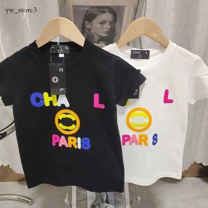 France Paris Luxury Femmes Channel Tshirt Men Top T-shirt Couple d'été Nouveau créateur décontracté Shirts Vêtement