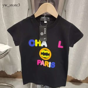 France Paris Luxury Femmes Channel Tshirt Men Top T-shirt Couple d'été Nouveau créateur décontracté Shirts Clothing broderie Loose Mens Womens Polo Chanells Shirt D79