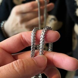 Franco Collar de cadena de caja cuadrada Collares de acero inoxidable para hombres y mujeres Joyería de diseño perfecto 5 mm 24 pulgadas Plata