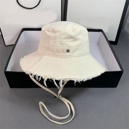 Sombrero de ala deshilachada para mujer, sombrero de lujo a la moda, estilo casual moderno, casqueta con cordón ajustable, tapa plana, sombrero de diseñador para hombre con letras PJ027 e4