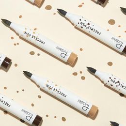 Freckle pen concealer zacht bruin langdurig waterdicht punt potlood creëren sunkissed gezicht make-up gemakkelijk punt kunstmatige sproeten 120pcs / lot DHL