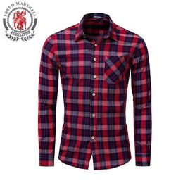 Fredd Marshall Mode Red Plaid Shirt Mannen Casual Lange Mouwen Slim Fit Shirts met Pocket 100% katoen EUR Big Size 198 210527