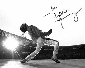 Autographe signé FREDDIE MERCURY Photo auto dédicacée