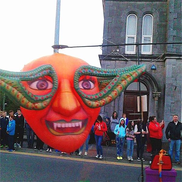 Clown gonflable géant gratuit géant avec soufflant pour une fête de musique ou une décoration d'événements