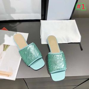 Gratis Levering Luxe Slipper Designer 2021 Zomer Mode Platte Hak Street Style Dames Sandalen Feestschoenen 35-42 met Doos