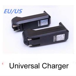 Universele enkele slot-oplader voor 3.7v 450mA 18650 16340 14500 Li-ion oplaadbare batterij EU US Plug Lading Adapter 100pcs / lot DHL GRATIS