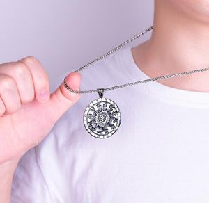 Gratis Europa en de Verenigde Staten heren roestvrij staal 12 Hornet Compass ketting vintage zonnebloemen ronde sieraden verkoop mode -accessorie