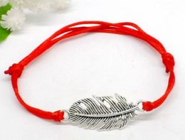 50 stks / partij Feather Charms String Lucky Red Cord Verstelbare Armbanden Hot Nieuw