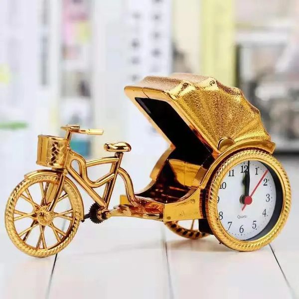 Envío gratis Locomotora Tren Reloj despertador Motor antiguo Diseño Mesa Escritorio Decoración Retro Vintage Rickshaw Reloj Carretilla elevadora Reloj de escritorio 240326