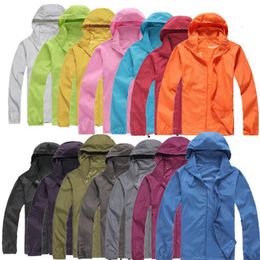 Verano para mujer hombres marca chaqueta de lluvia abrigos al aire libre Casual sudaderas con capucha a prueba de viento e impermeable protector solar abrigos negro blanco XS-XXXL