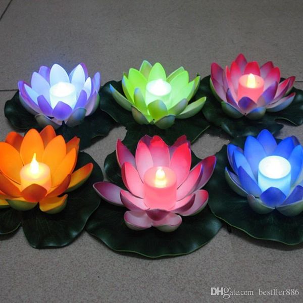 Fleur de lotus flottante de bougie artificielle de Shipp libre avec des lumières colorées changées pour des décorations de fête de mariage d'anniversaire fournit l'ornement